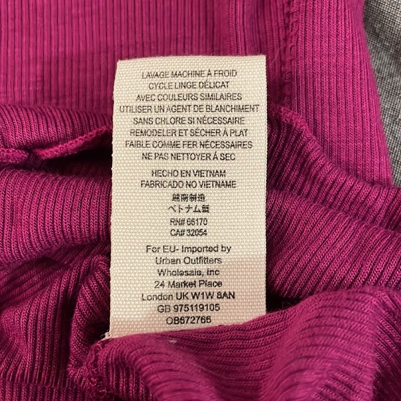 FREE PEOPLE Ruffle Shoulder long sleeved top FUCHSIA XS - Picture 11 of 11